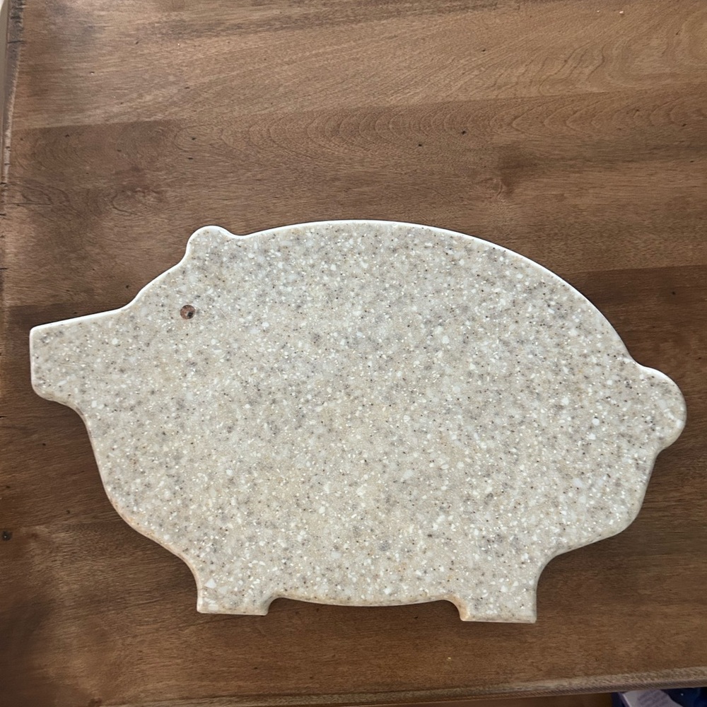 Pig-Shaped Speckled Cutting Board